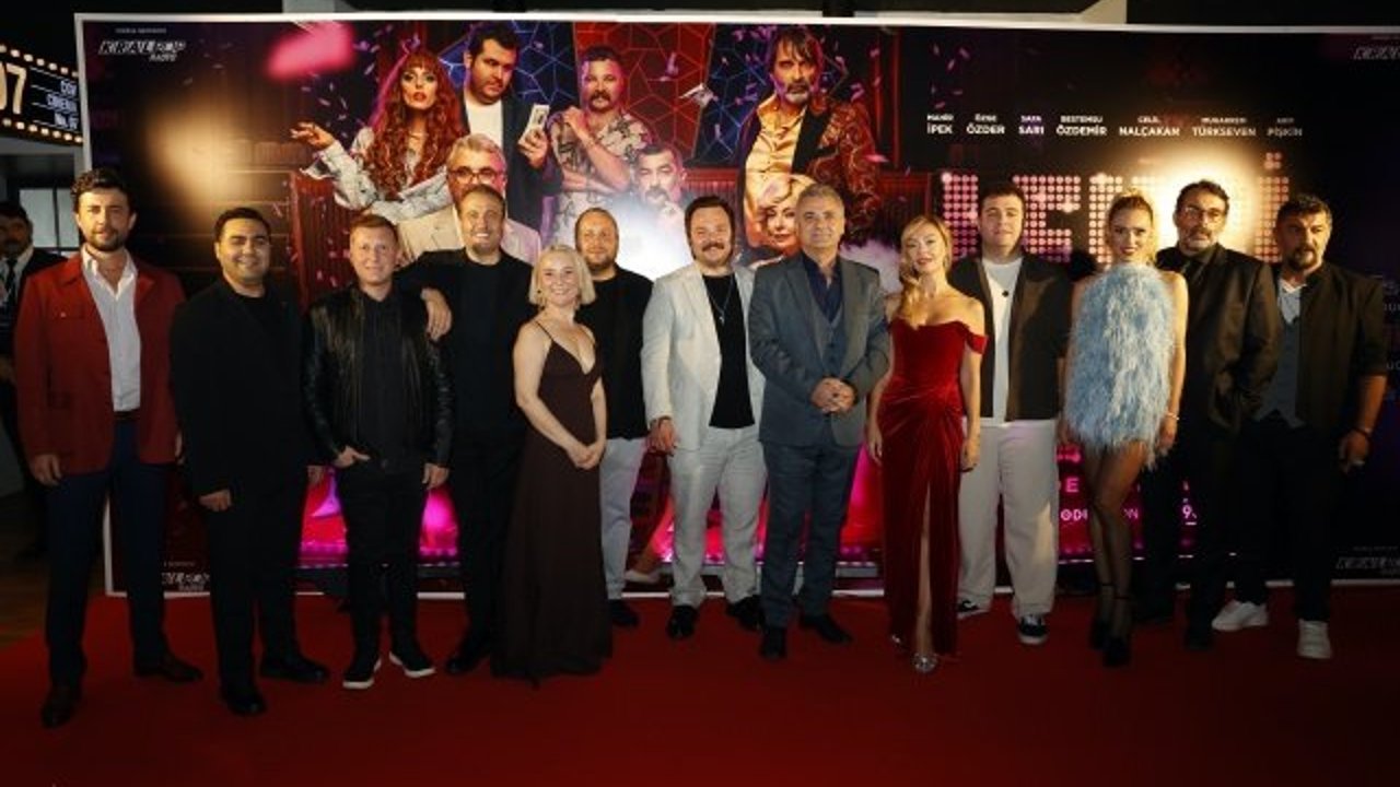 Leydi Di Galasına ünlü akını