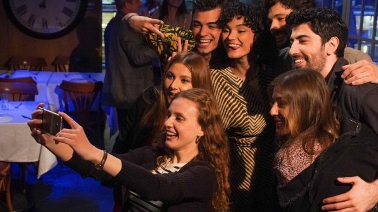 Ego Ajans’ın gençleri felekten bir gece çalıyor