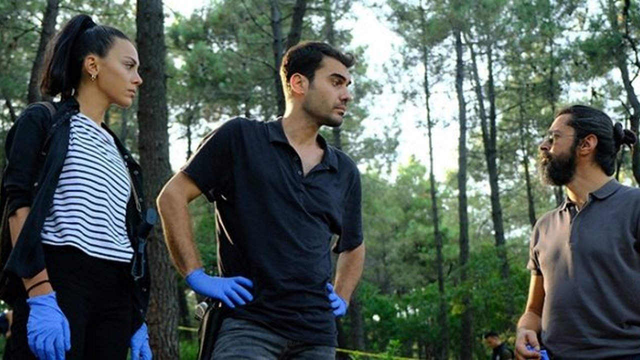 “Çember” yeni bölümleri ile Kanal D’de!