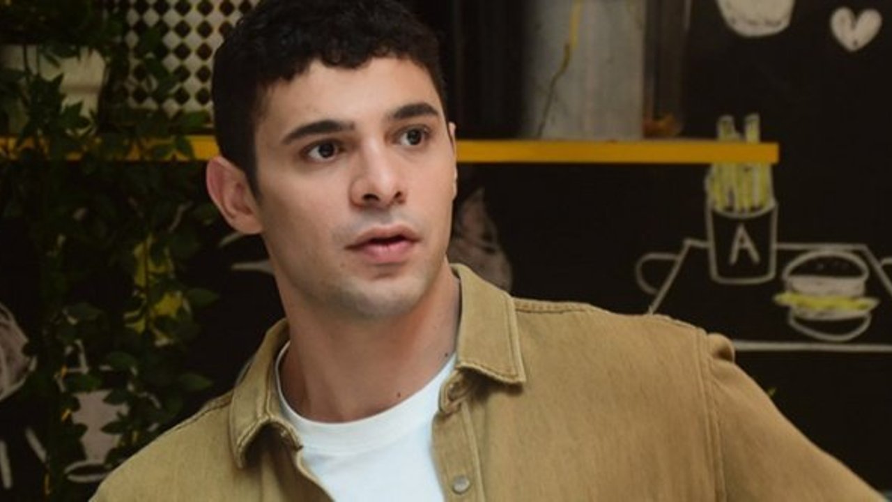 Kadir zor durumda kalıyor