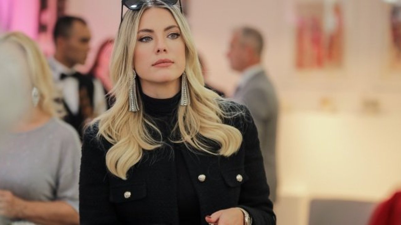 Yıldız Çağatay ve Kumru'ya karşı kolları sıvar