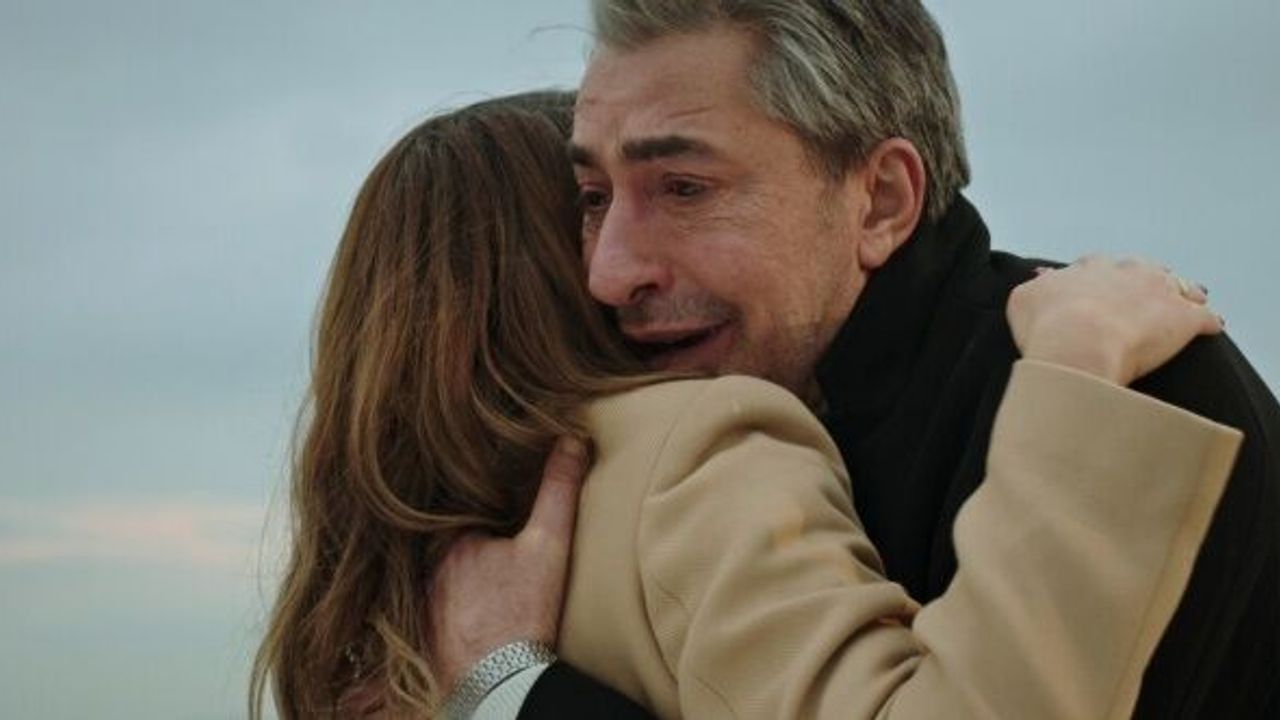 Kadir ve Melek buluşmasında romantik anlar!