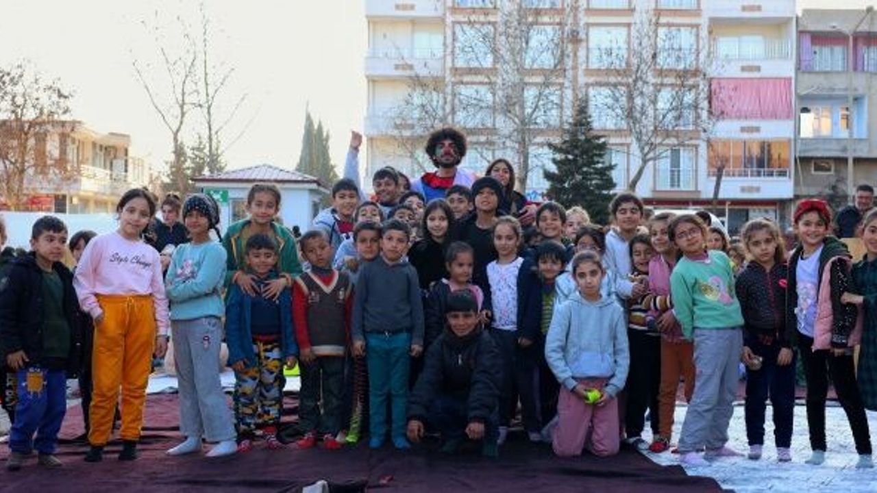 İyilik Kompleksi ile çocukların yüzü gülüyor