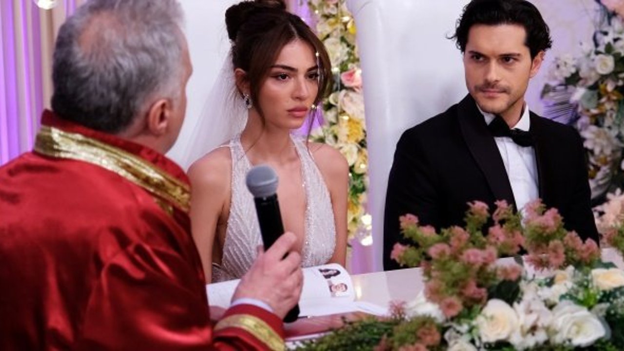 Erhan’ın Sibel’den vazgeçmeye niyeti yok