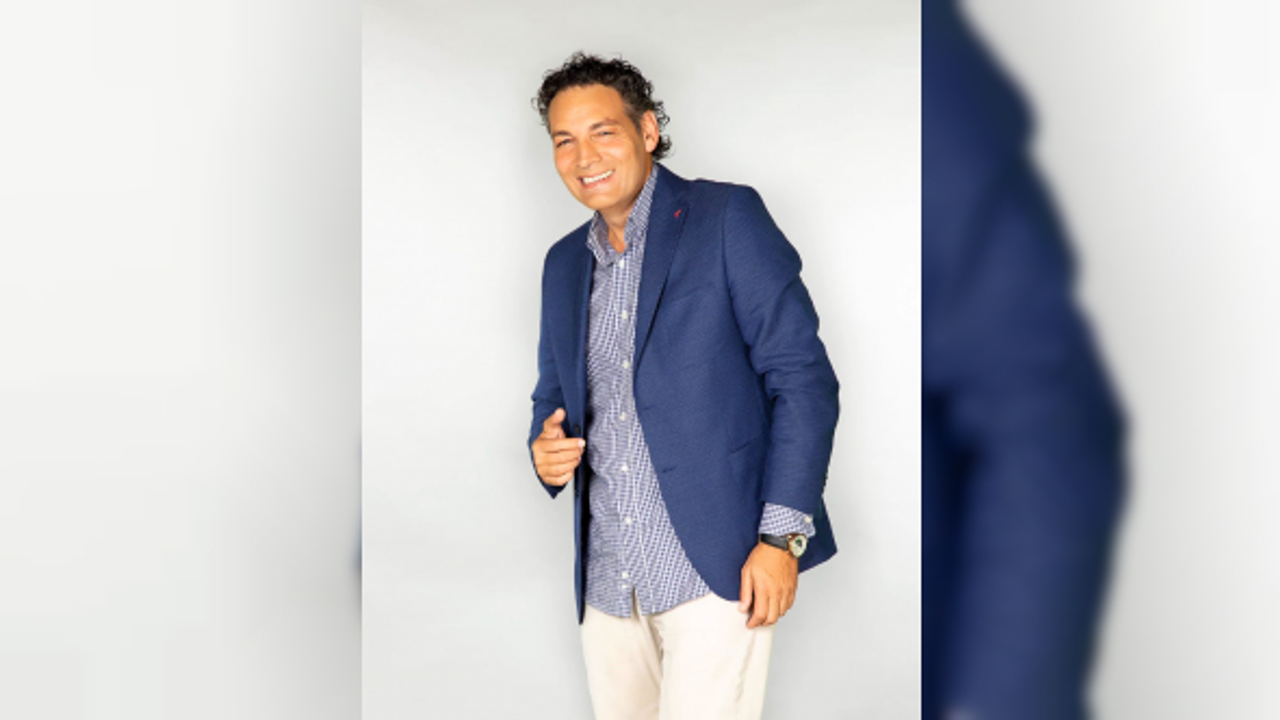 "Vahe ile Tatildeki Mutluluk" bu hafta Adana’da