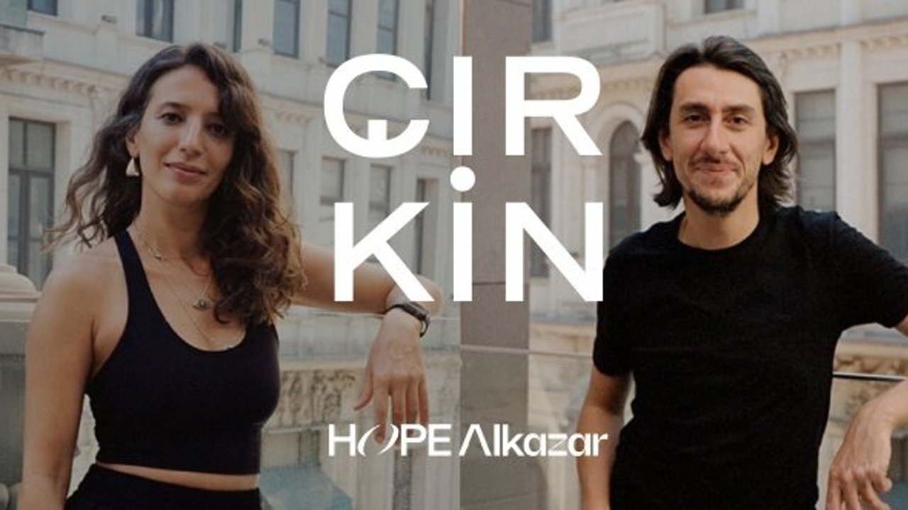 Hope Alkazar Sahnesi’nin ilk oyunu Çirkin!