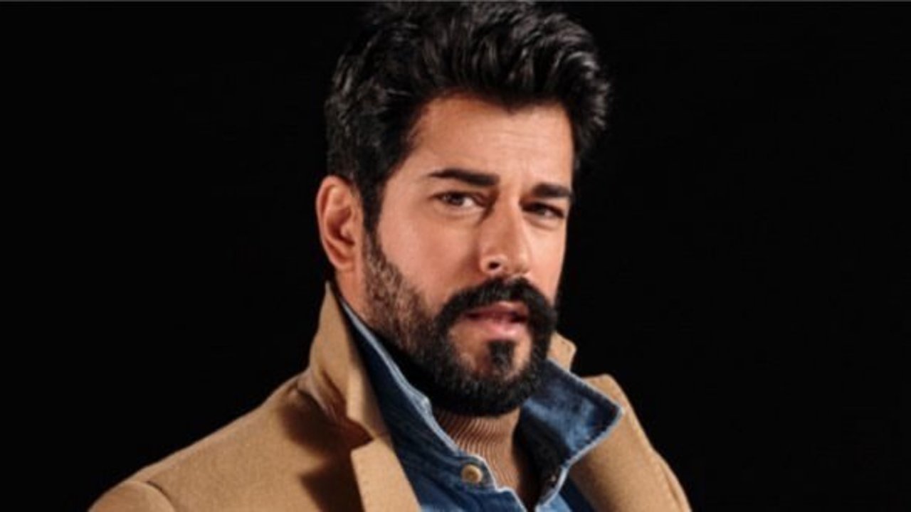 Pakistan'da Burak Özçivit izdihamı