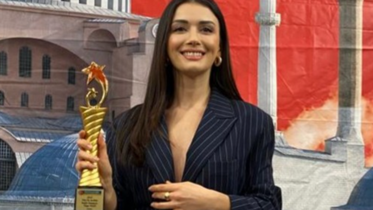 Özge Yağız'a Fransa’dan ödül