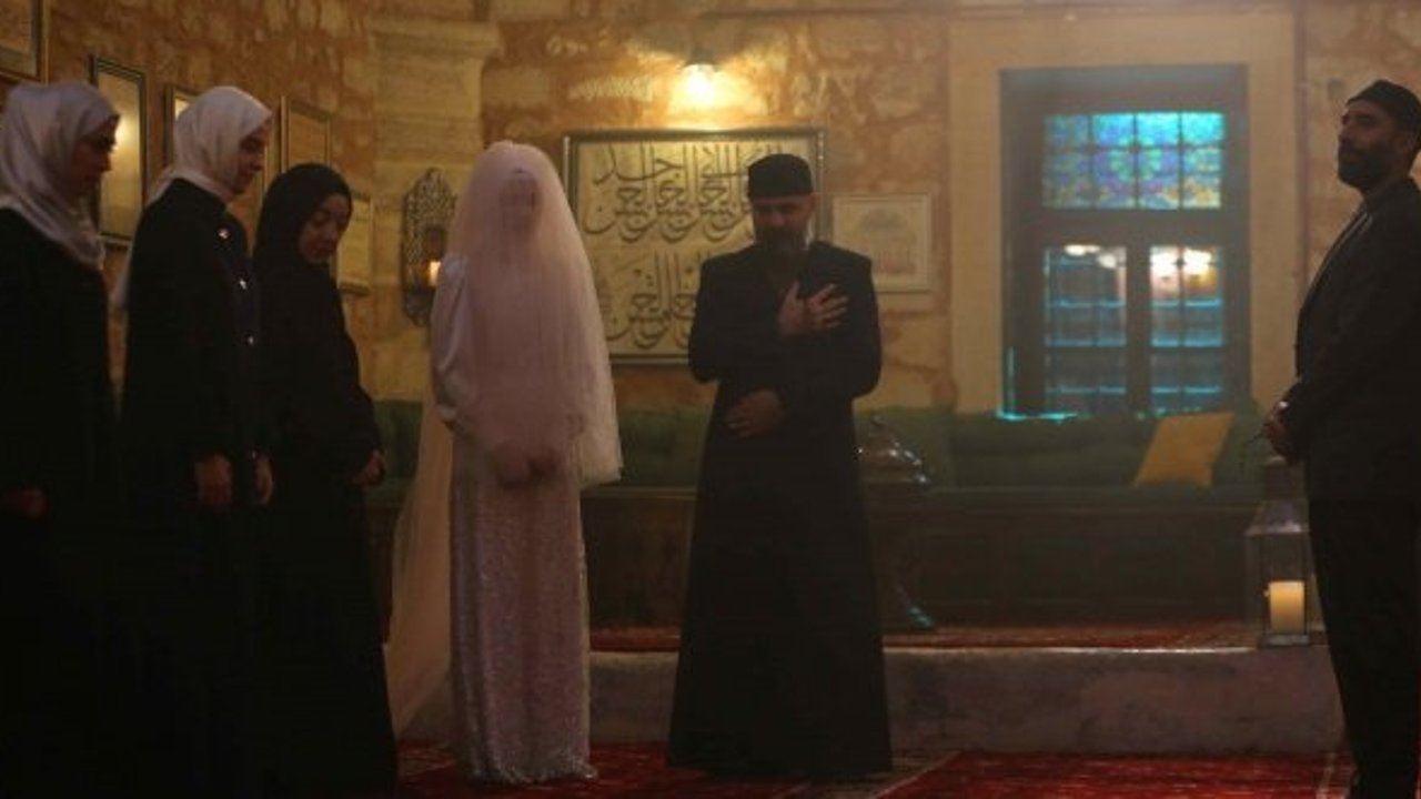 Kızıl Goncalar ekrana dönüyor