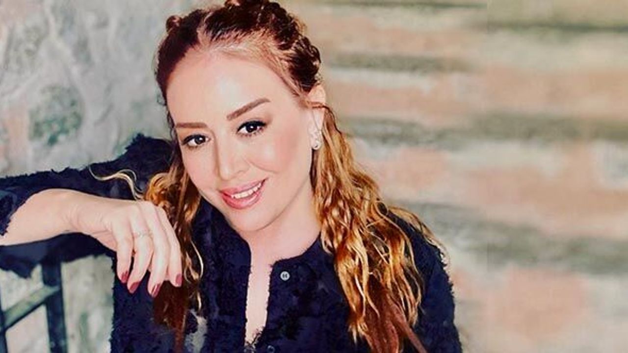 Melisa Doğu "Kızıl Goncalar'da"