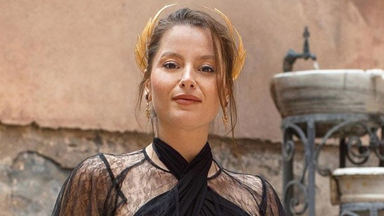 Elçin Afacan’dan yeni sezonda Bahar sürprizi!