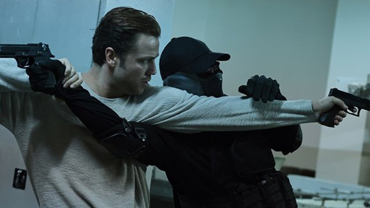 Altay, çantayı Neslihanlara ulaştırmanın peşinde