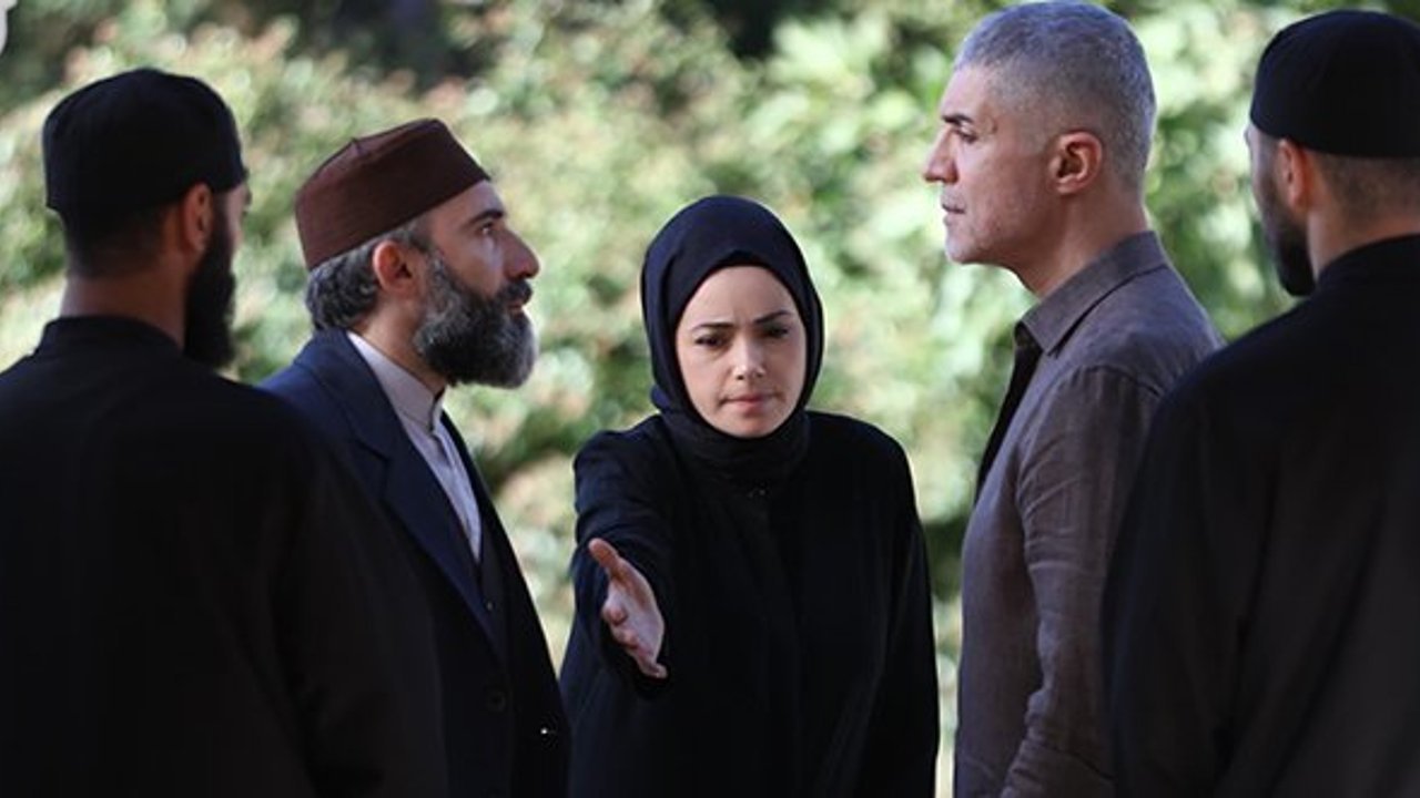 Mira’nın gerçeğin ağırlığı altında eziliyor!