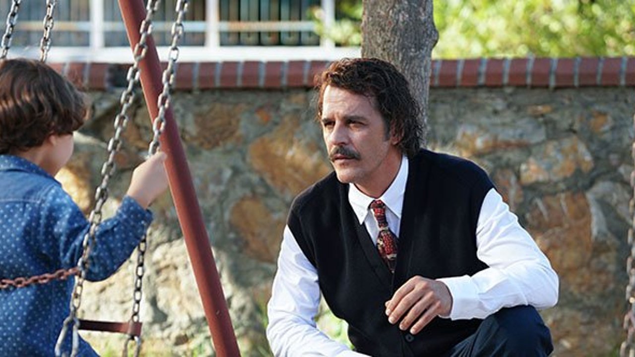 Mehmet Günsür'un babalık savaşı!