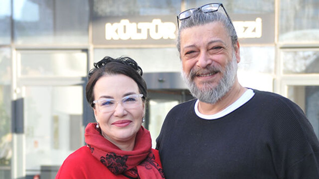 Deniz Uğur Prens'in Macar kraliçesi oldu