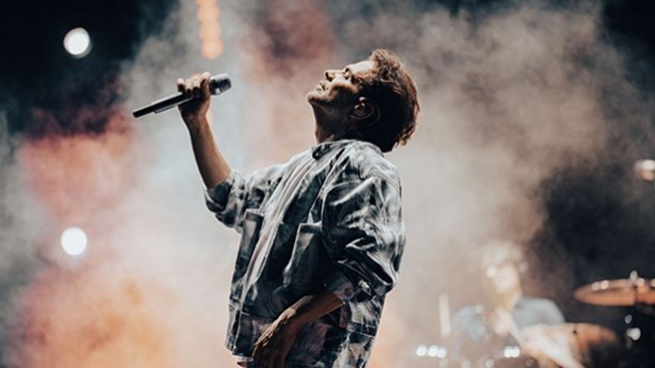 Kenan Doğulu İzmirlilere unutulmaz bir gece yaşattı