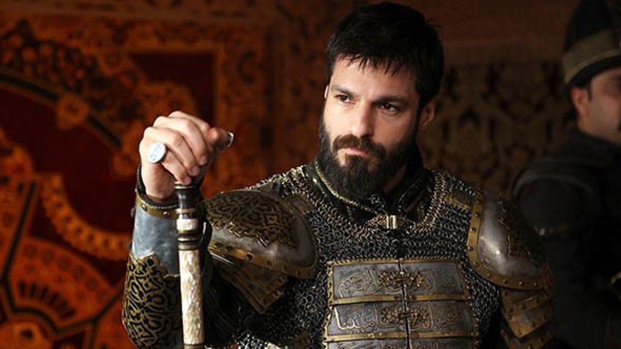 Mehmed kılıçla mı, kelimelerle mi çözüm bulacak?