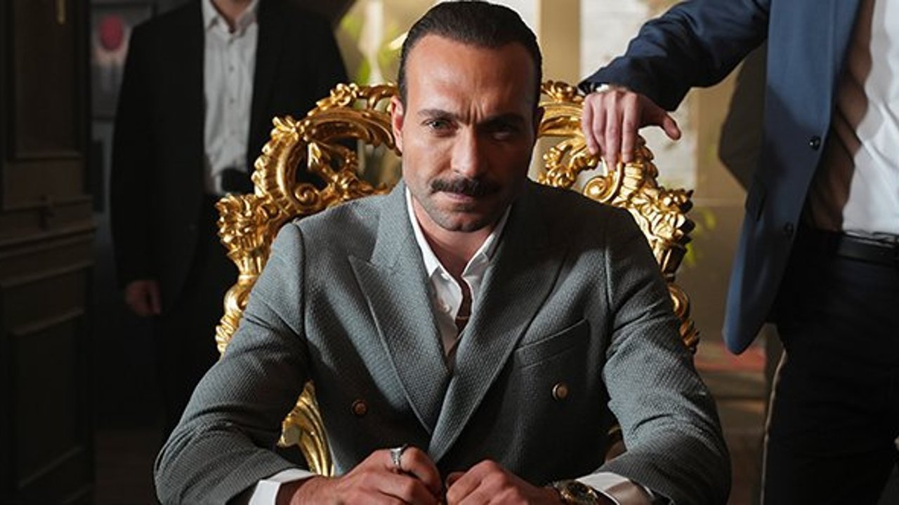 Eşref Rüya'nın Kadir Baba'sı siyaseti birleştirdi!