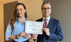 Serenay Sarıkaya'ya Teşekkür Belgesi!