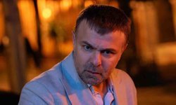 Asil kendini alevlerin içine atıyor!