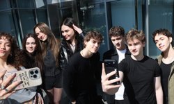 Daha 17'nin gençlerinden ilk selfie!