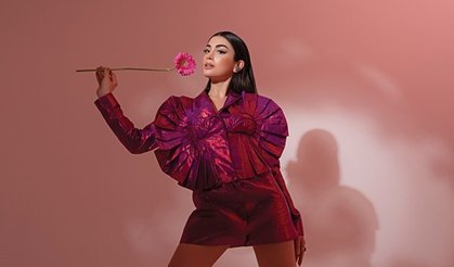 Özge Yağız'dan birbirinden ışıltılı kareler