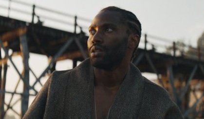 Gareth Edwards’ın yönettiği ‘Yaratıcı’ filminden merakla beklenen ilk görüntüler paylaşıldı