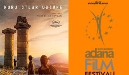 "Kuru Otlar Üstüne" Adana'da dakikalarca alkışlandı