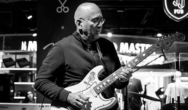 Zuhal Müzik,lansman partisiyle moda sektörüne giriş yaptı!