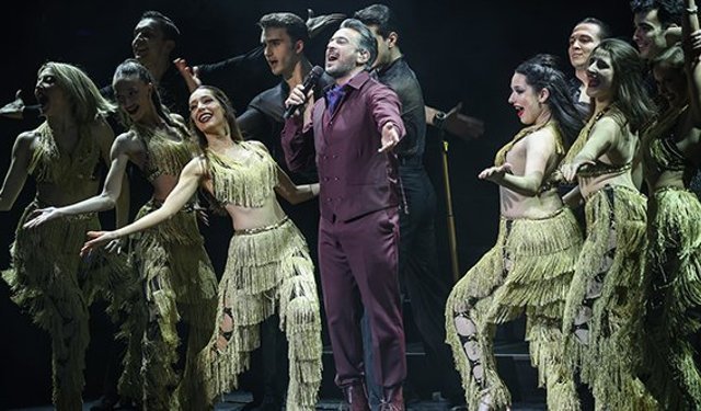 "Emre Altuğ Bir Pop Masalı" 