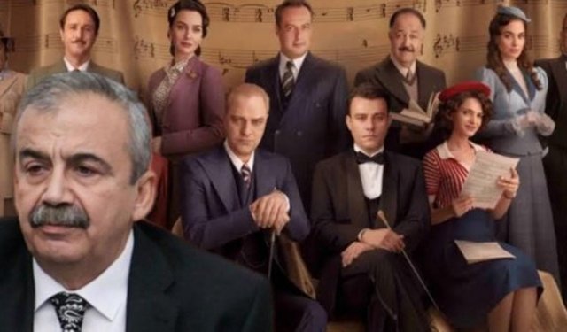 Bir Cumhuriyet Şarkısı filminin senaryosunu Sırrı Süreyya Önder yazmış