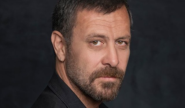 Nejat İşler’den yeni roman!