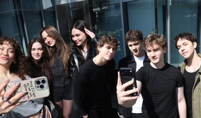 Daha 17'nin gençlerinden ilk selfie!