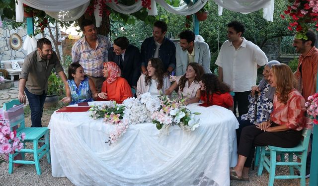 “Evlilik Güzeldir” setinden yeni kareler geldi