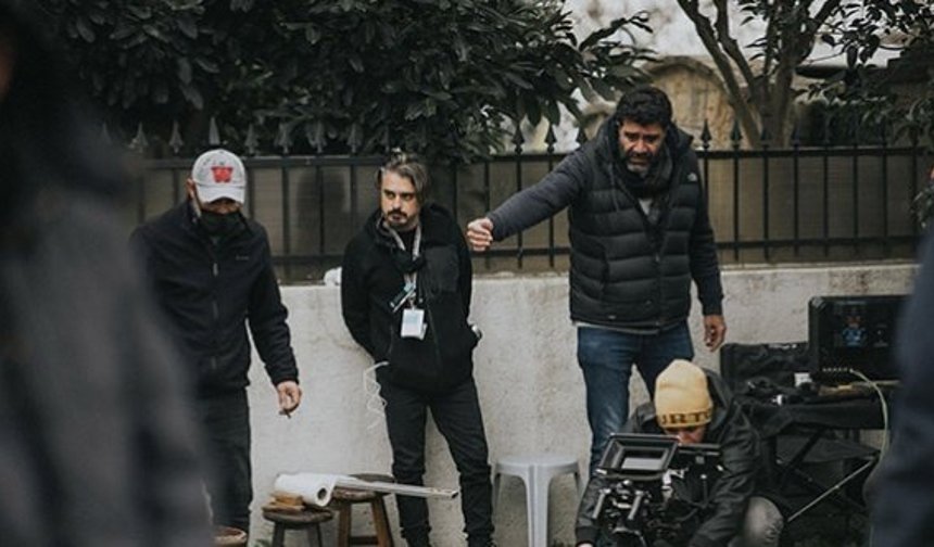Ünlü yönetmen Veli Çelik, kamera önü oyunculuk dersleri ile sahnede!