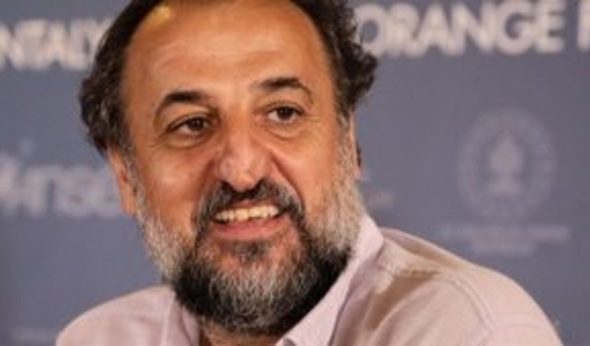 Özcan Alper, En İyi Yönetmen Ödülü'nü Şebnem Korur Fincancı’ya ithaf etti