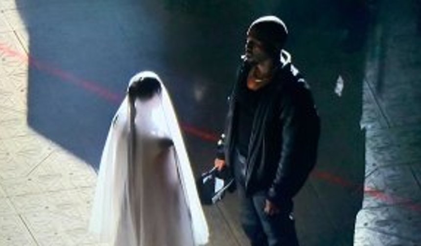 Kim Kardashian yine şov yaptı!