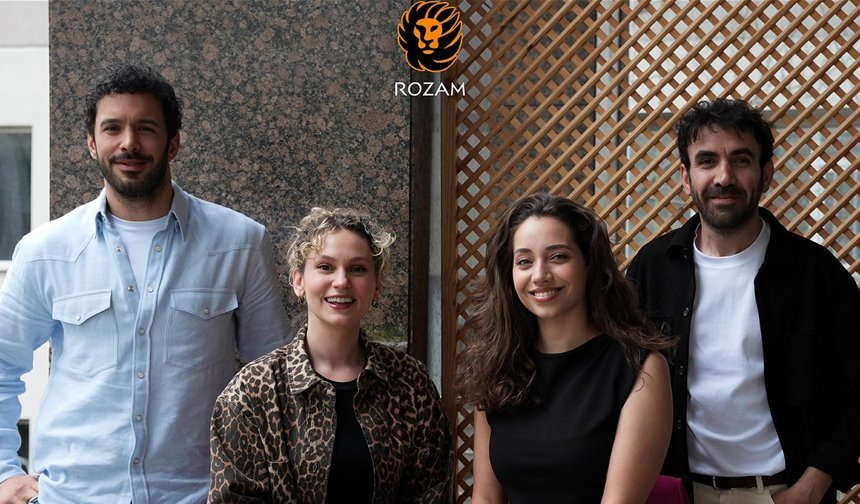 Farah Zeynep Abdullah, Barış Arduç, Tûba Büyüküstün'ü buluşturan film!