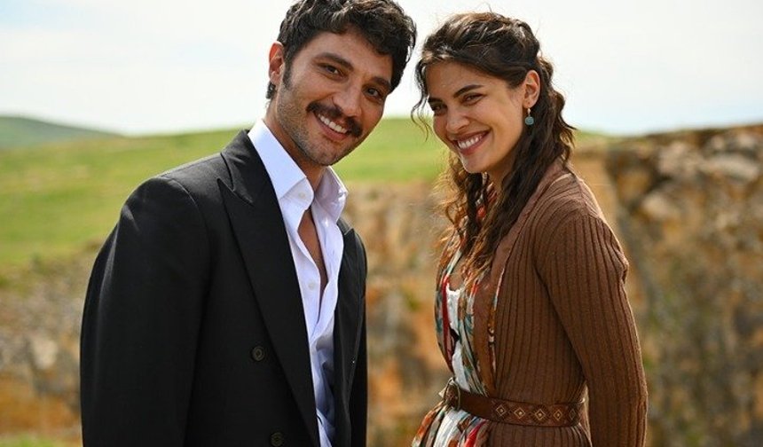 Set aşkı gerçek oldu!