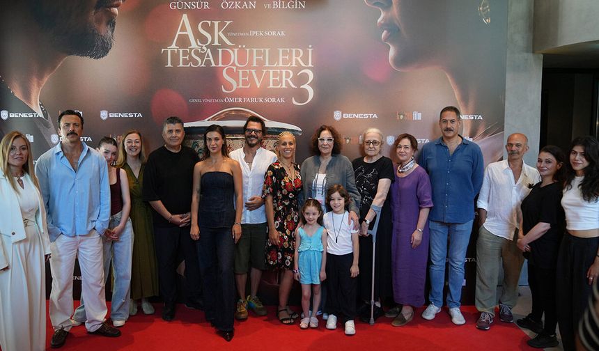 "Aşk Tesadüfleri Sever 3"ün oyuncuları okuma provasında!