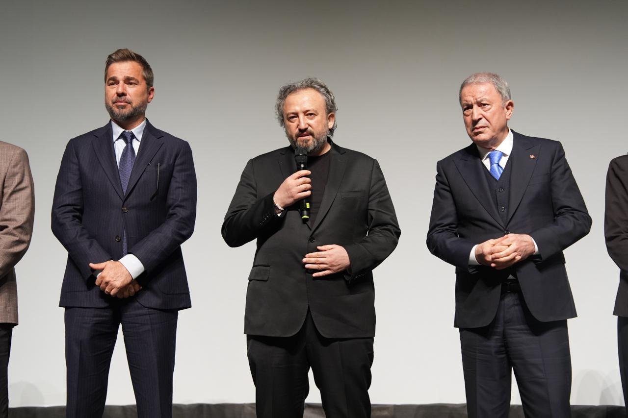 Engi̇n Altan Düzyatan, Murat Çeri̇ Ve Hulusi̇ Akar