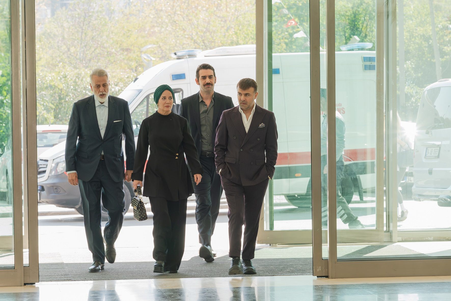 Ünal Köşkünü Asil ve Asude alıyor!